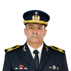 Jefe Departamental de Policía de San José Comisario General Retirado Robert Taroco