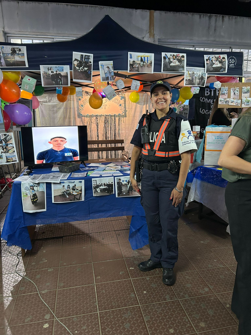 Concurrencia de personal de PCOP a la Muestra Anual de la Escuela ...