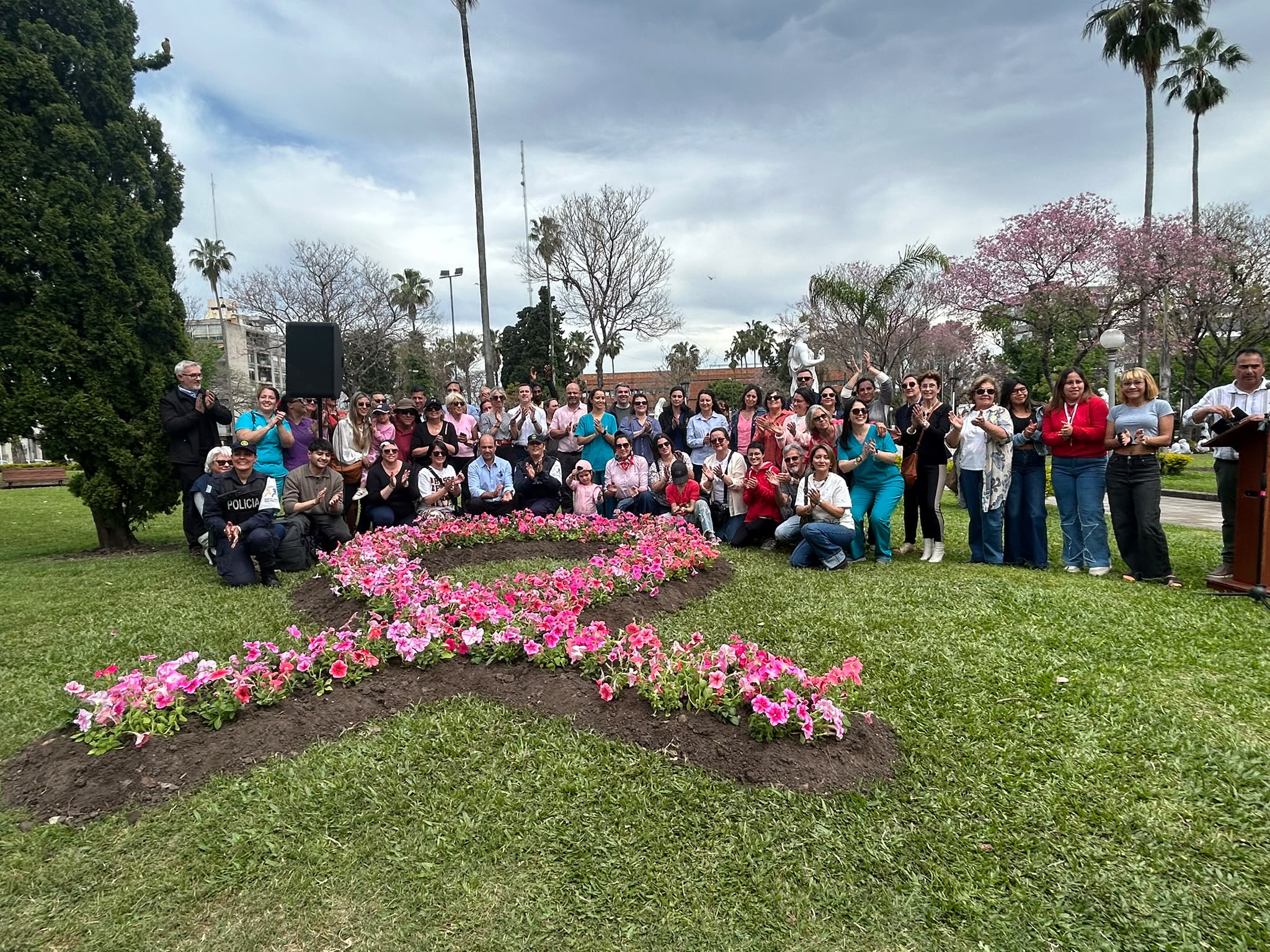 Participantes con lazo de plantines 