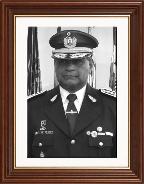 FOTO DEL COMISARIO GENERAL RETIRADO WALTER BRITOS COSTA