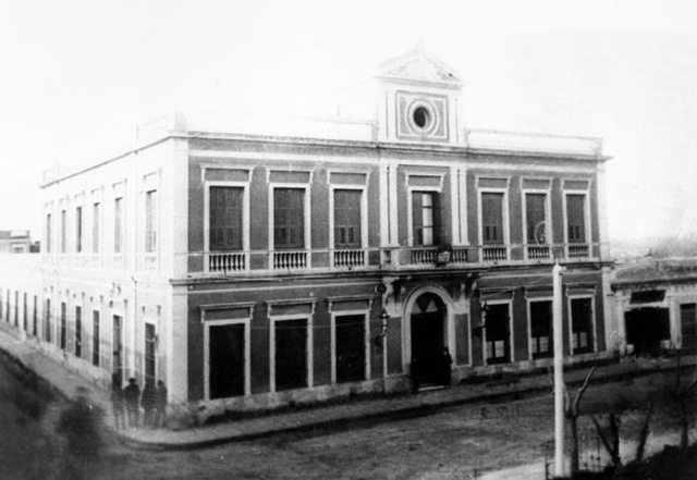 Foto del edificio de los primeros años del Siglo XX 