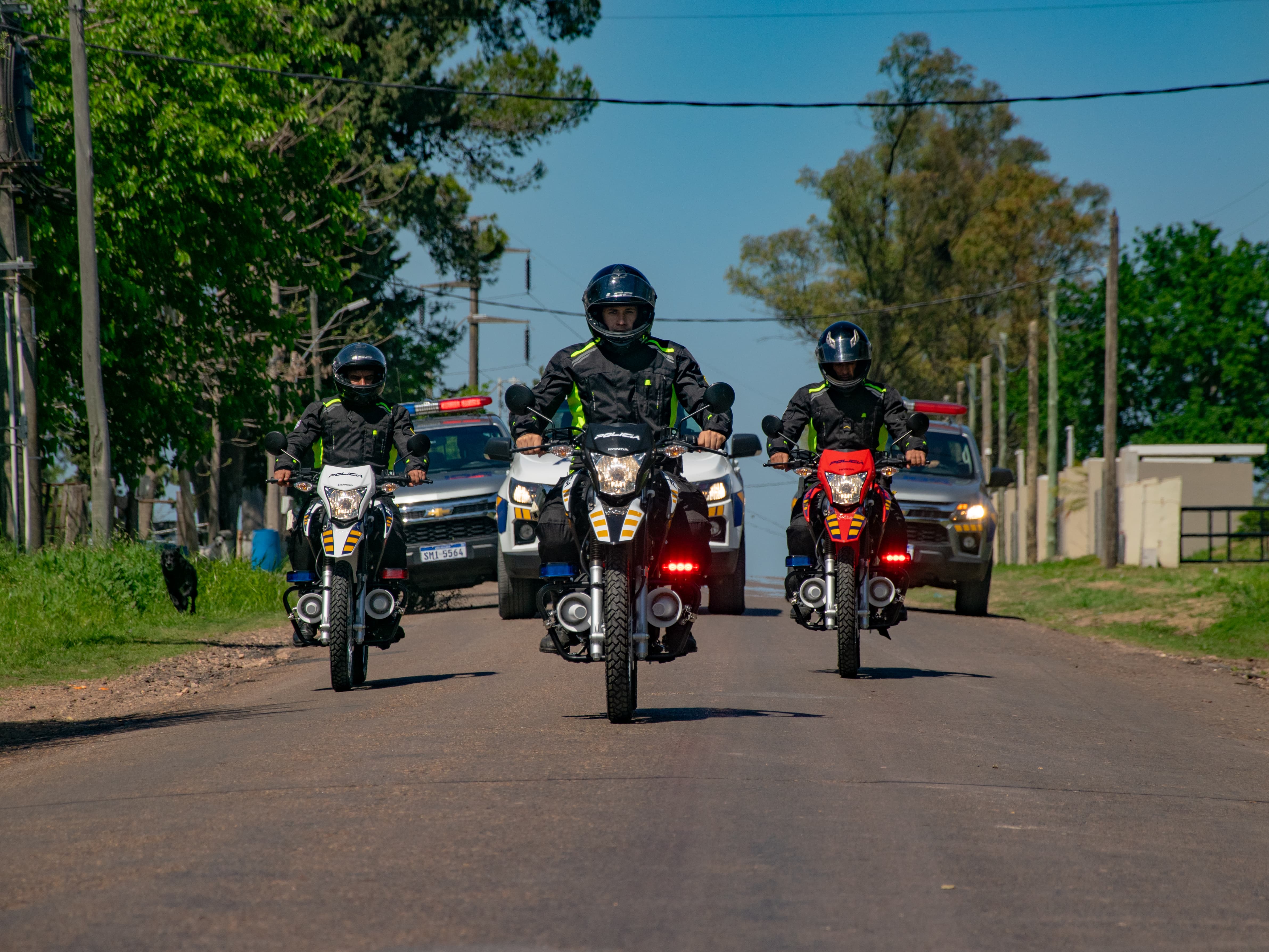 MOTOS