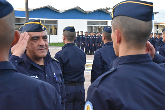 Figura 7: Bienvenida a Cadetes de 1er año por parte del Director de la Escuela Nacional de Policía, Comisario Mayor Miguel ANTÚNEZ MONZÓN.