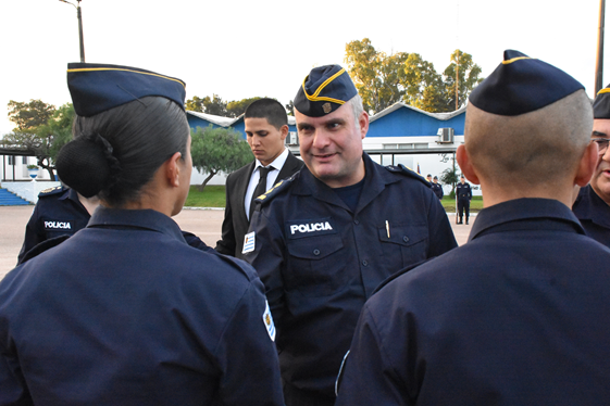 Figura 10: Bienvenida a Cadetes de 1er año por parte del Sr. Coordinador Académico de la Dirección Nacional de la Educación Policial, Comisario Pablo SOUZA.