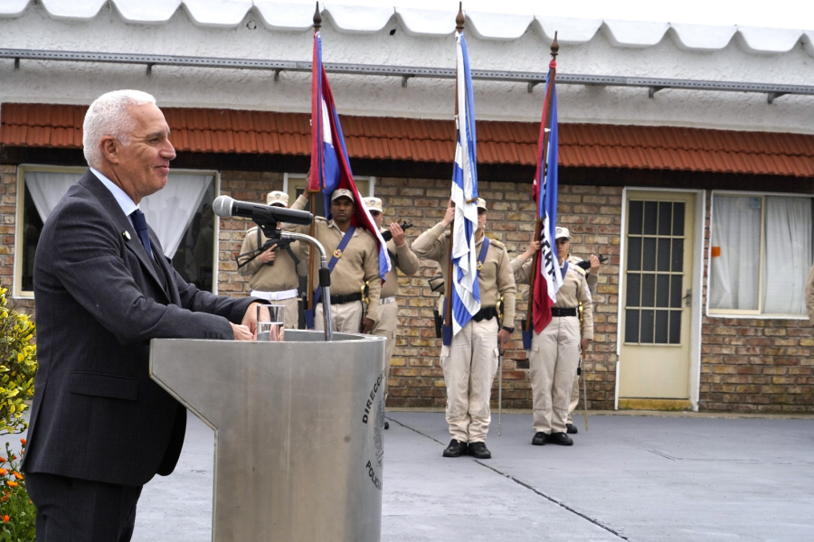 El ministro del Interior, Carlos Negro, durante su discurso.