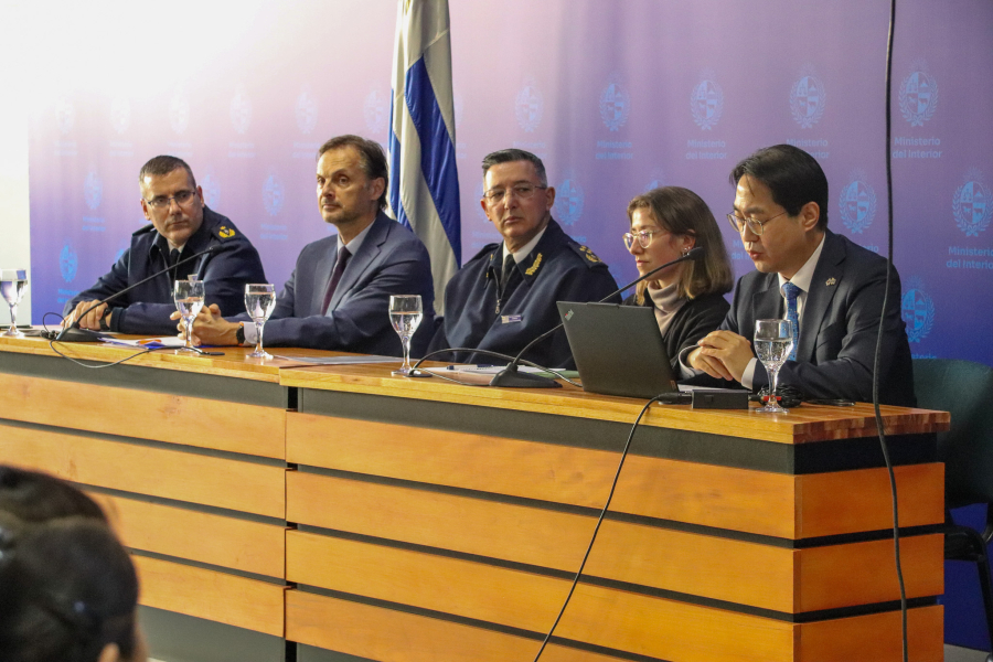 Mesa con autoridades de la DNPG, PNUD, Inmujeres y la Embajada de la República de Corea