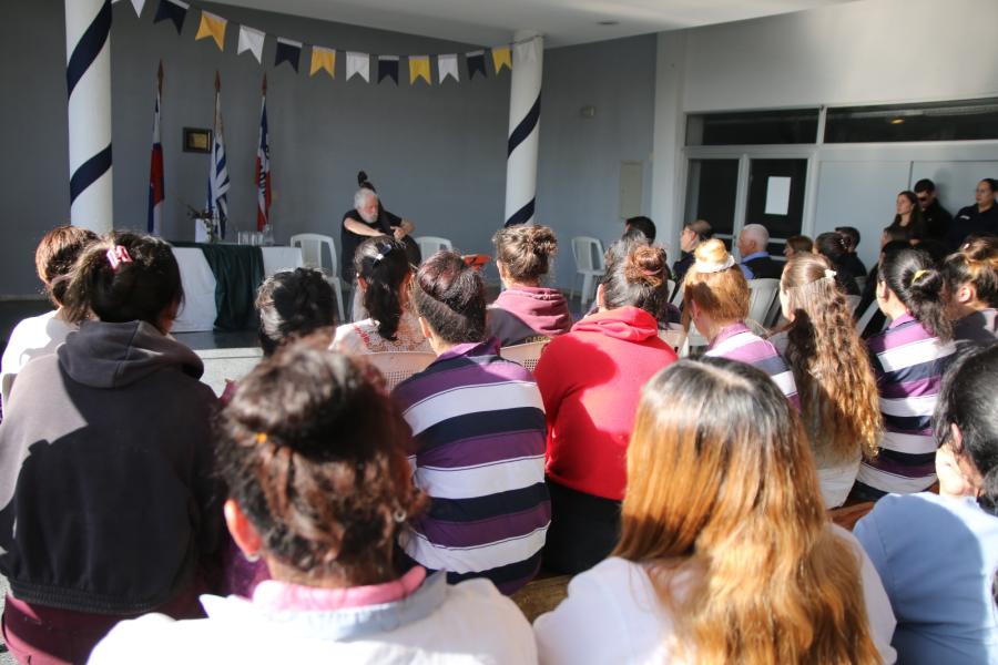 Músico en la Unidad N°5