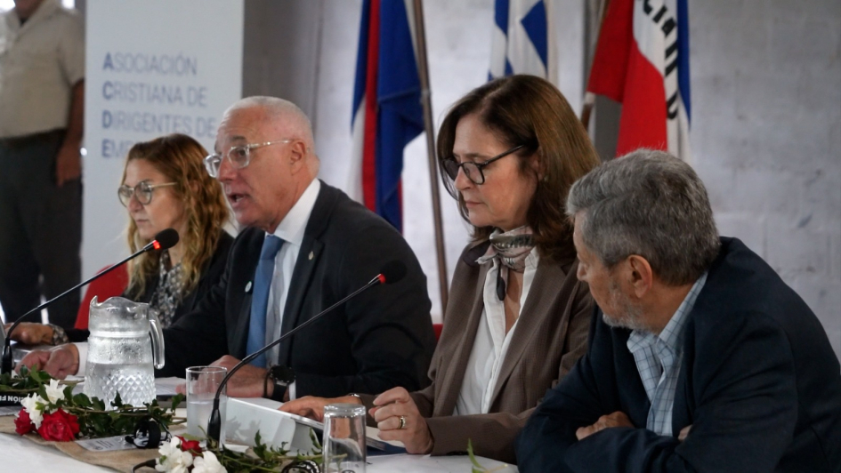 Ministro del Interior, Directora del INR, Director de la Dinali y Presidenta de la ACDE