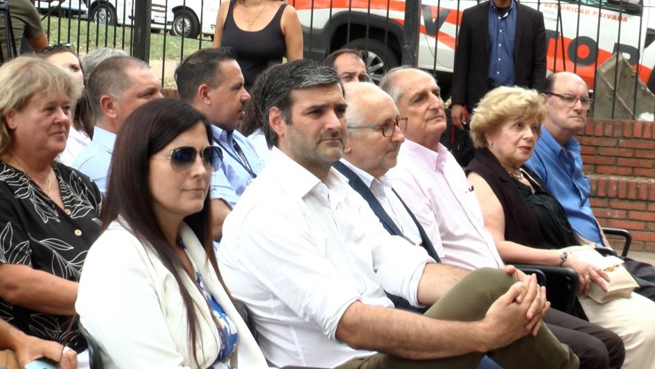 Autoridades en el acto