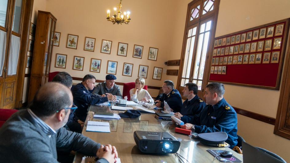 Ministro del Interior y autoridades policiales visitan Colonia