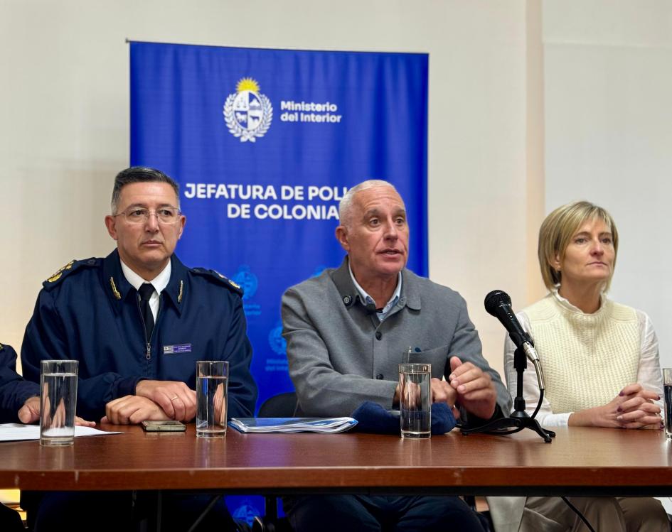 Ministro del Interior y autoridades policiales visitan Colonia