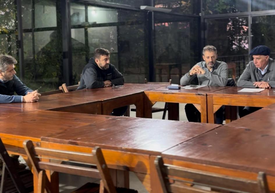 Ministro Carlos Negro se reunió con referentes del turismo en Colonia 