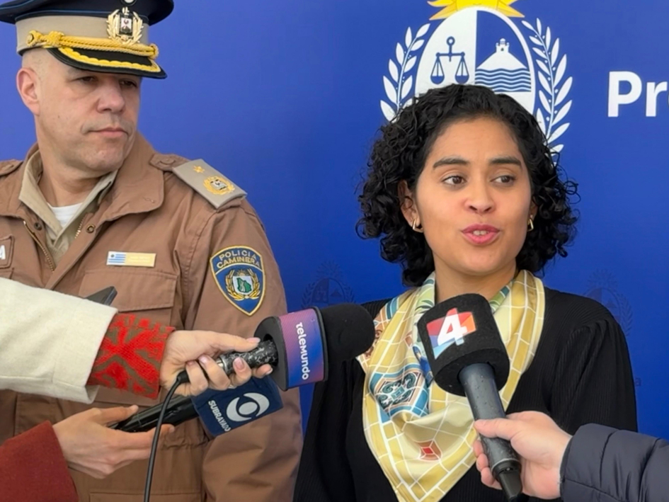 Secretaria Ejecutiva de la Unidad Nacional de Seguridad Vial (UNASEV), María Artagaveytia; el Jefe d Secretaria Ejecutiva de la Unidad Nacional de Seguridad Vial (UNASEV), María Artagaveytia; el Jefe d