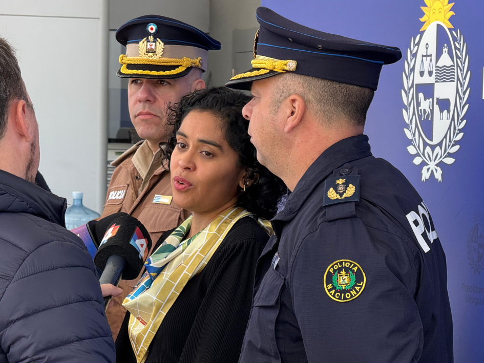 Secretaria Ejecutiva de la Unidad Nacional de Seguridad Vial (UNASEV), María Artagaveytia; el Jefe d Secretaria Ejecutiva de la Unidad Nacional de Seguridad Vial (UNASEV), María Artagaveytia; el Jefe d