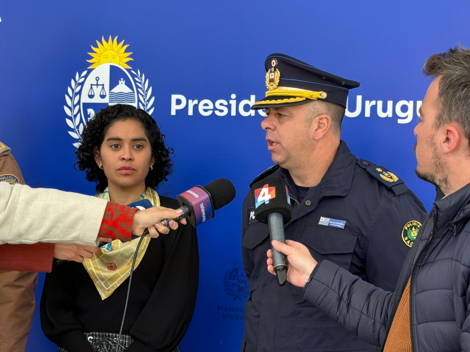 Secretaria Ejecutiva de la Unidad Nacional de Seguridad Vial (UNASEV), María Artagaveytia; el Jefe d Secretaria Ejecutiva de la Unidad Nacional de Seguridad Vial (UNASEV), María Artagaveytia; el Jefe d