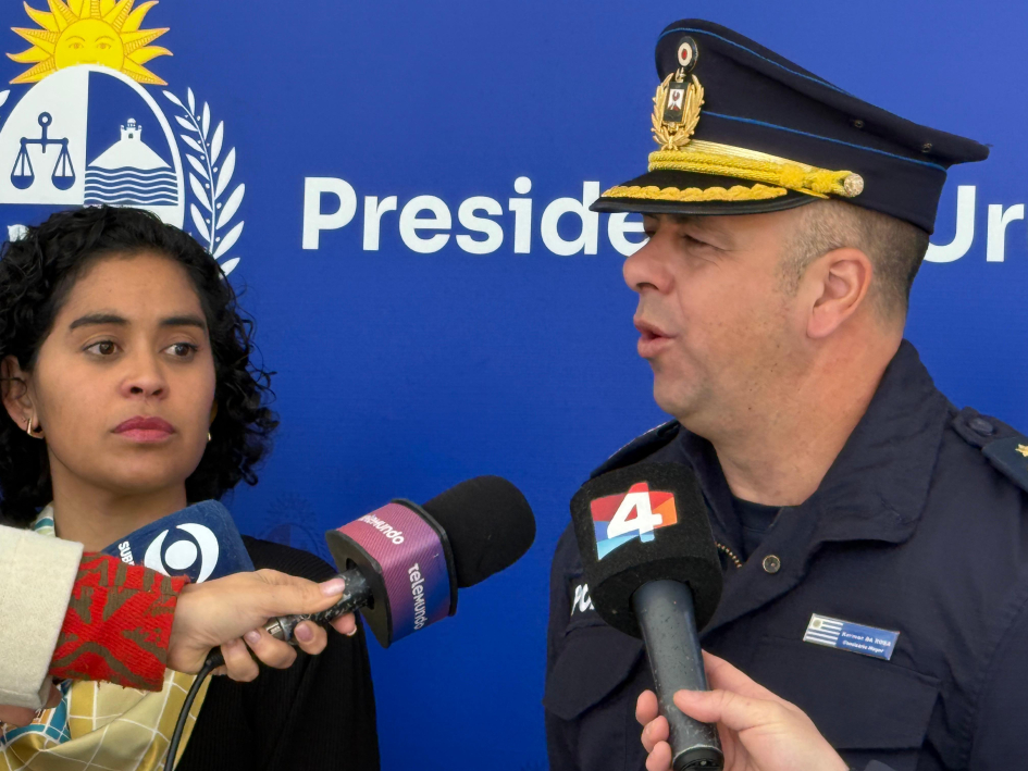 Secretaria Ejecutiva de la Unidad Nacional de Seguridad Vial (UNASEV), María Artagaveytia; el Jefe d Secretaria Ejecutiva de la Unidad Nacional de Seguridad Vial (UNASEV), María Artagaveytia; el Jefe d