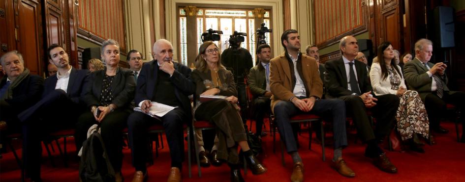 Seminario en Parlamento 