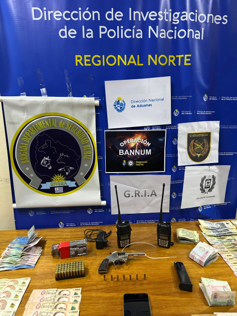 Parte de los objetos incautados Más objetos incautados