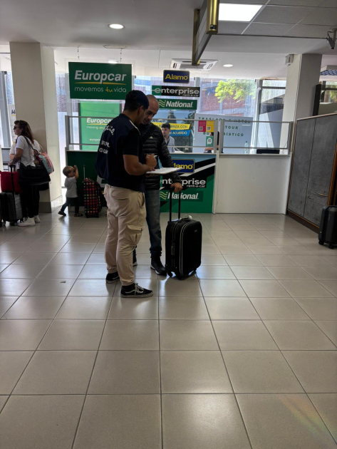 Detención de ciudadano brasilero en el aeropuerto de Carrasco
