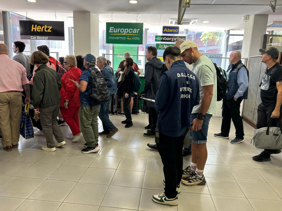 Detención de ciudadano brasilero en el aeropuerto de Carrasco