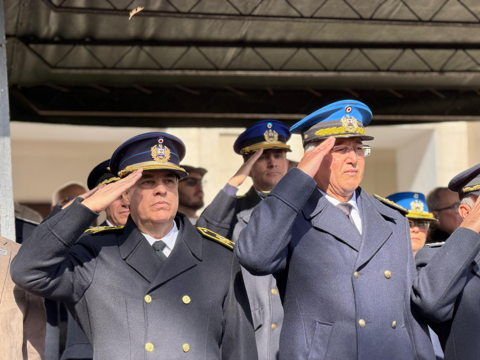 Director de la Policía Nacional y Jefe de Policía de Canelones Dos autoridades policiales haciendo la venia