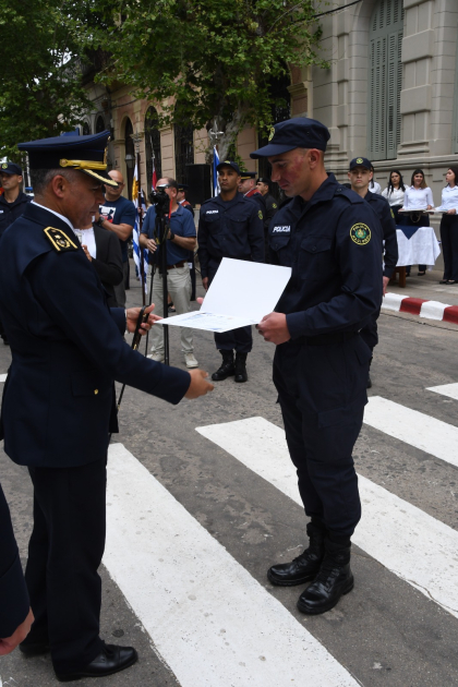 Jefatura de Policía de Cerro Largo celebró su 196.º aniversario con el egreso de 14 nuevos agentes