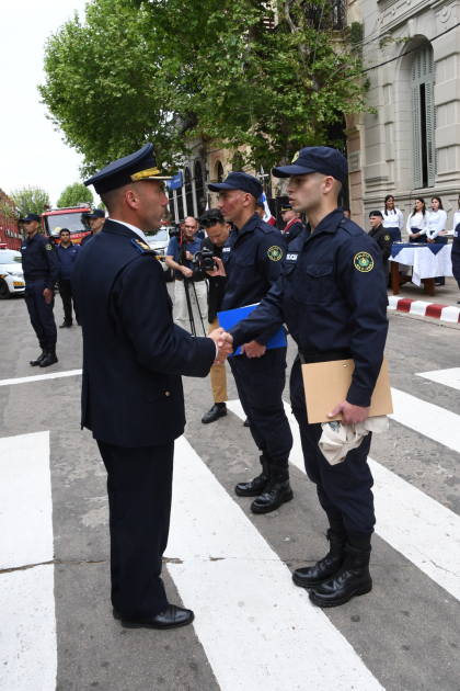 Jefatura de Policía de Cerro Largo celebró su 196.º aniversario con el egreso de 14 nuevos agentes