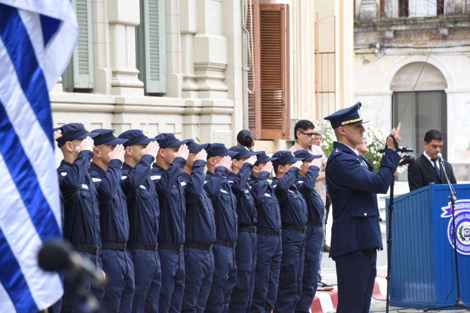 Jefatura de Policía de Cerro Largo celebró su 196.º aniversario con el egreso de 14 nuevos agentes