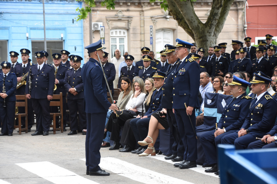 Jefatura de Policía de Cerro Largo celebró su 196.º aniversario con el egreso de 14 nuevos agentes