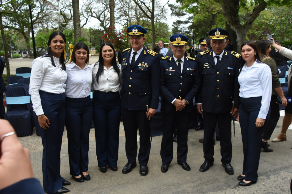 Jefatura de Policía de Cerro Largo celebró su 196.º aniversario con el egreso de 14 nuevos agentes