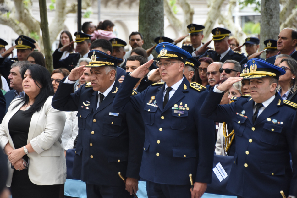 Jefatura de Policía de Cerro Largo celebró su 196.º aniversario con el egreso de 14 nuevos agentes
