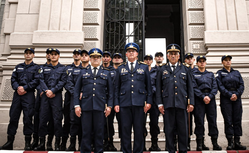 Jefatura de Policía de Cerro Largo celebró su 196.º aniversario con el egreso de 14 nuevos agentes