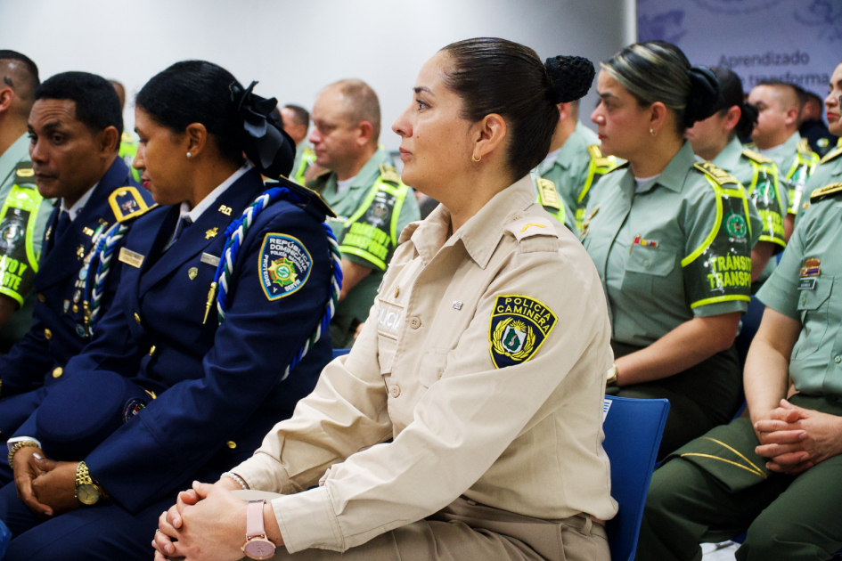 Efectivos de Policía Caminera en el Curso Internacional de Seguridad Vial 
