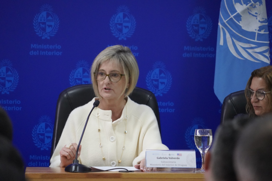 Subsecretaria Cra. Gabriela Valverde, hablando