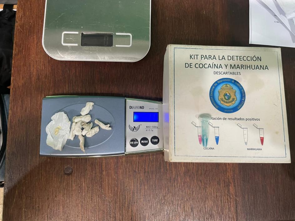 1.1 gramos de cocaina. 1.1 gramos de cocaina.