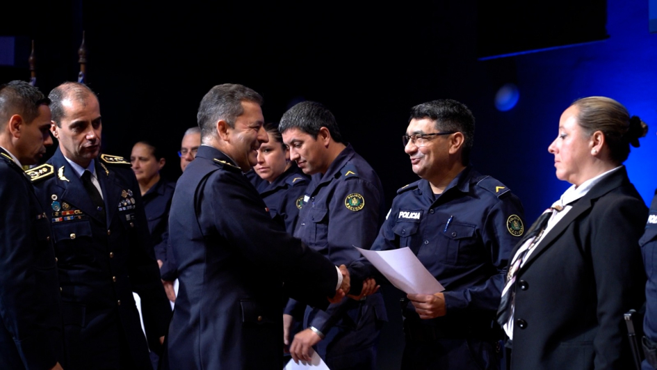 entrega de reconocimientos a los funcionarios entrega de reconocimientos a los funcionarios