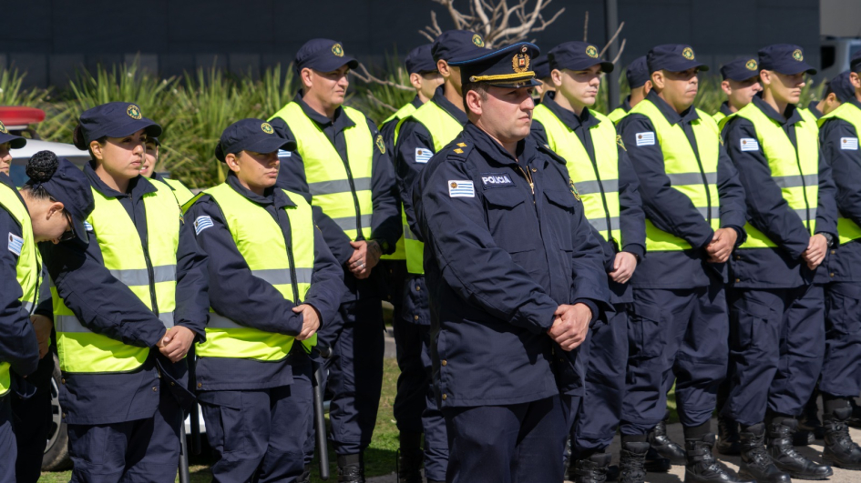 autoriades ministeriales y policiales en reunión de comando ampliado autoriades ministeriales y policiales en reunión de comando ampliado