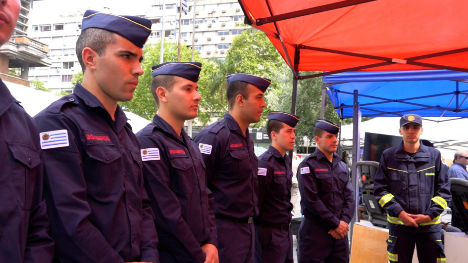 Bomberos participa de rescate de personas en siniestro de tránsito Bomberos participa de rescate de personas en siniestro de tránsito