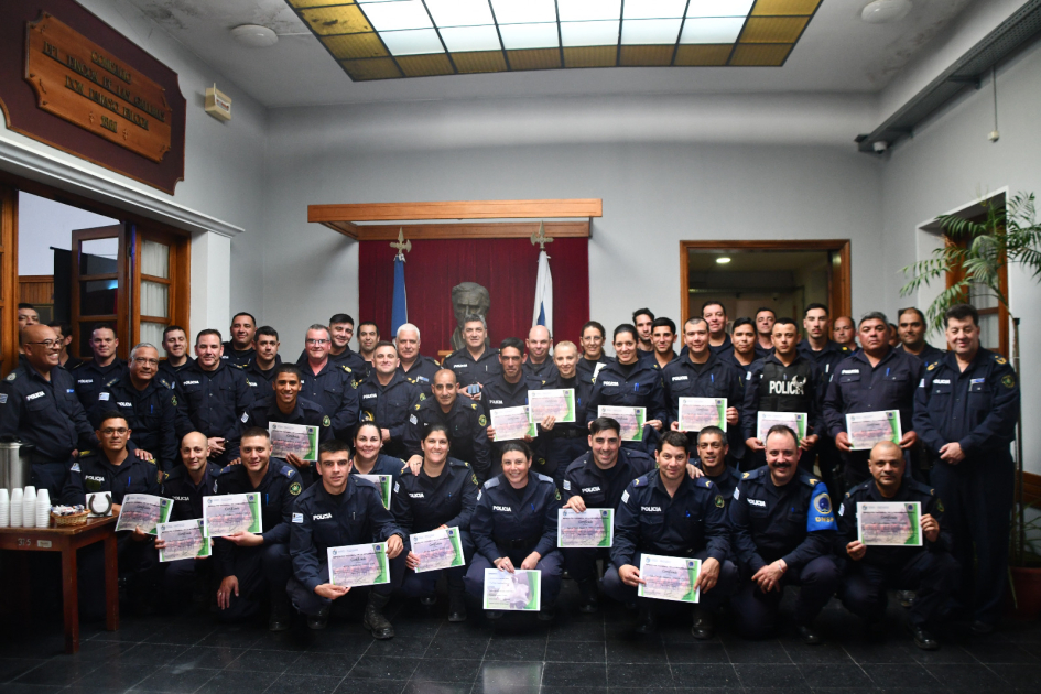 Capacitación Regional sobre Seguridad Rural reunió a efectivos de tres departamentos en Río Negro Capacitación Regional sobre Seguridad Rural reunió a efectivos de tres departamentos en Río Negro