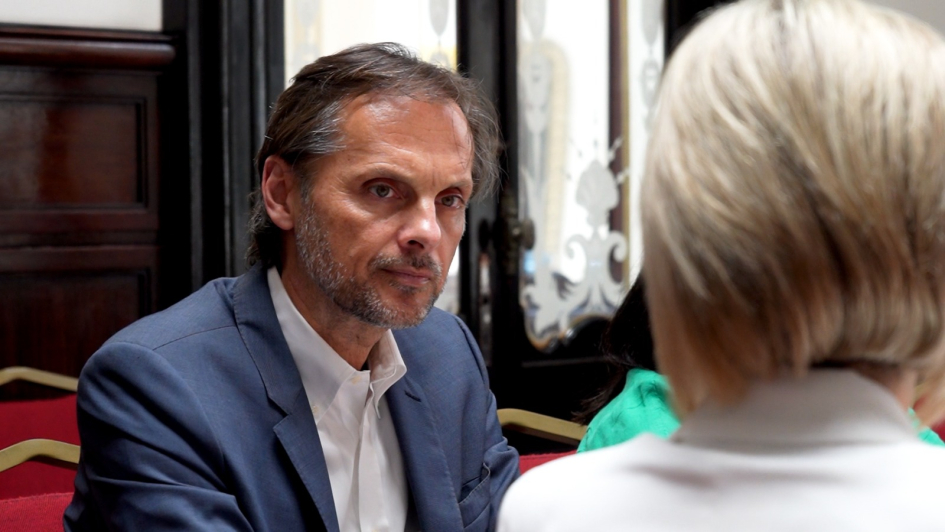 Gabriela Valverde y Stefano Pettinato