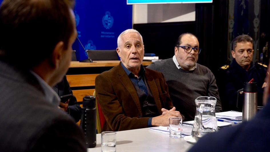 nión autoridades del Ministerio del Interior, AUF, Peñarol y Nacional nión autoridades del Ministerio del Interior, AUF, Peñarol y Nacional