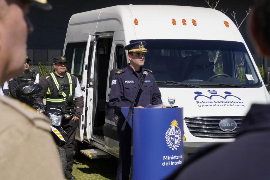 Lanzamiento de la etapa de implementación de la Policía Comunitaria Orientada a Problemas en Montevi Lanzamiento de la etapa de implementación de la Policía Comunitaria Orientada a Problemas en Montevi