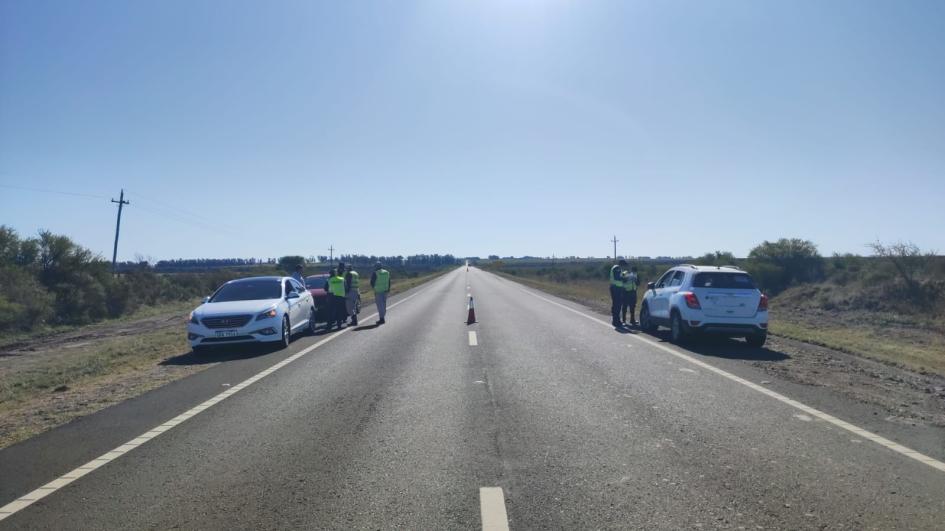 Controles policiales coordinados entre Salto y Artigas refuerzan la seguridad en rutas del norte del Controles policiales coordinados entre Salto y Artigas refuerzan la seguridad en rutas del norte del