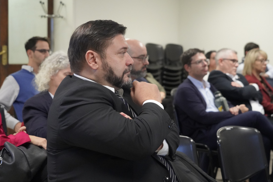  jueces, fiscales, defensores, aspirantes y policías participantes del Conversatorio 