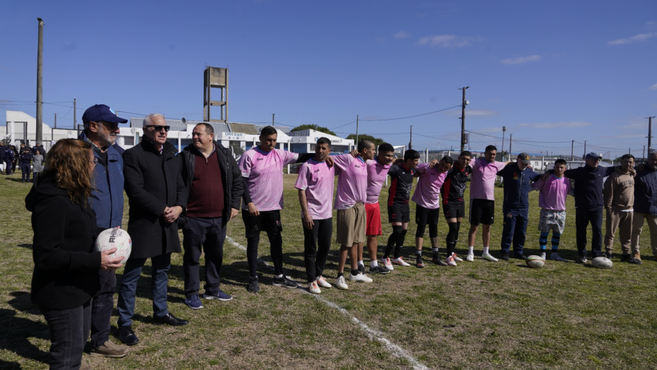 personas privadas de libertad antes de comenzar el encuentro de rugby personas privadas de libertad antes de comenzar el encuentro de rugby
