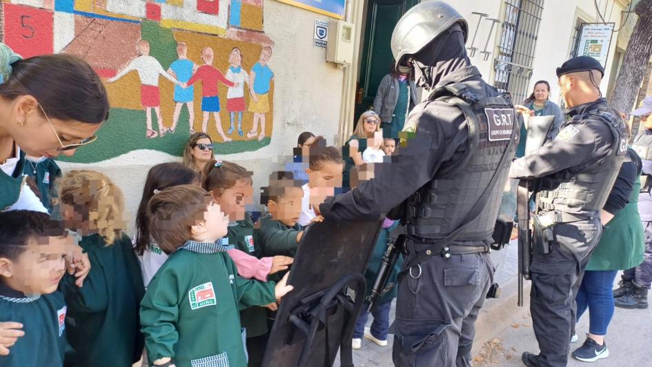 Actividad en CAIF por el Día de los Trabajadores Actividad en CAIF por el Día de los Trabajadores