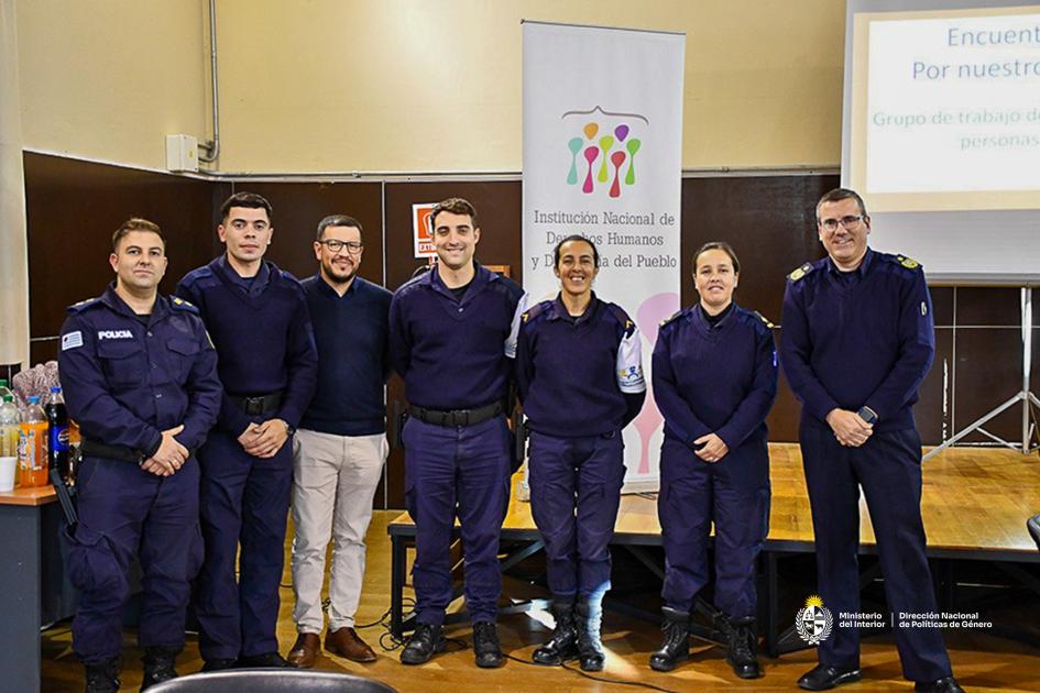 Taller “Por nuestros derechos” Taller “Por nuestros derechos”