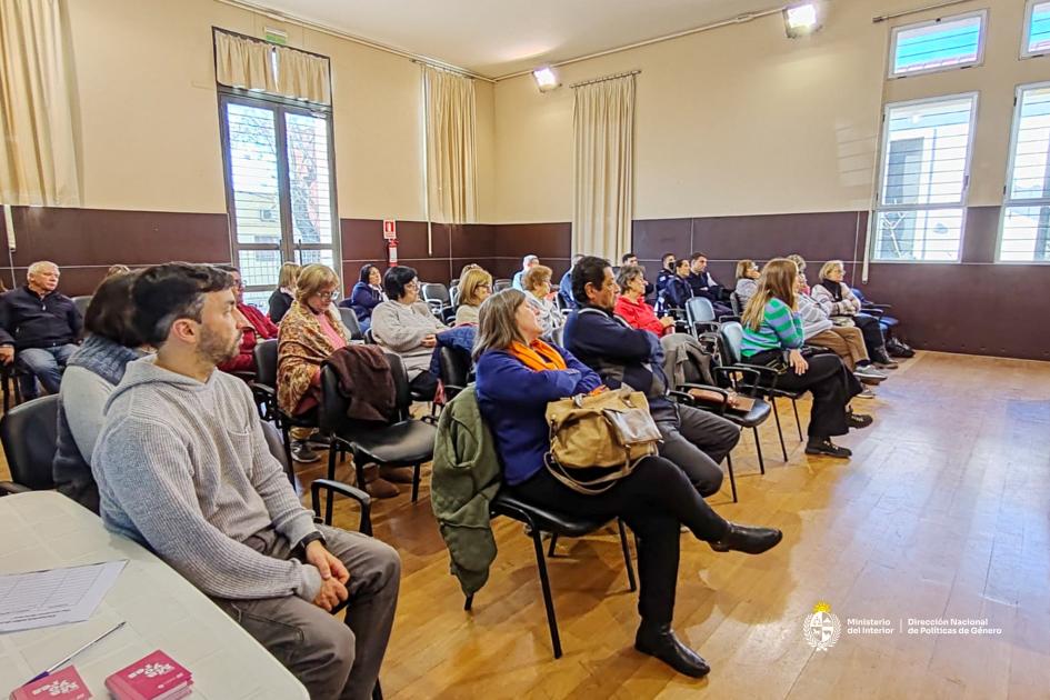 Taller “Por nuestros derechos” Taller “Por nuestros derechos”