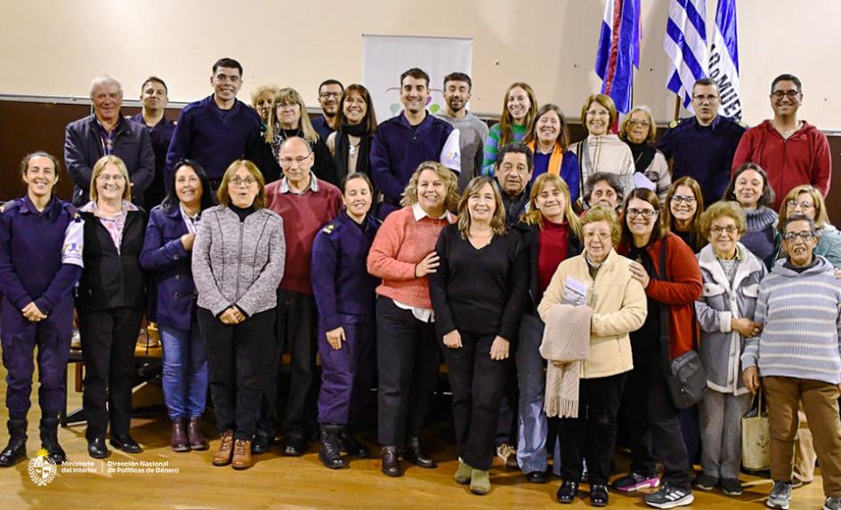 Taller “Por nuestros derechos” Taller “Por nuestros derechos”