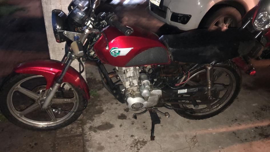 Moto incautada que estaba requerida por hurto Moto incautada que estaba requerida por hurto